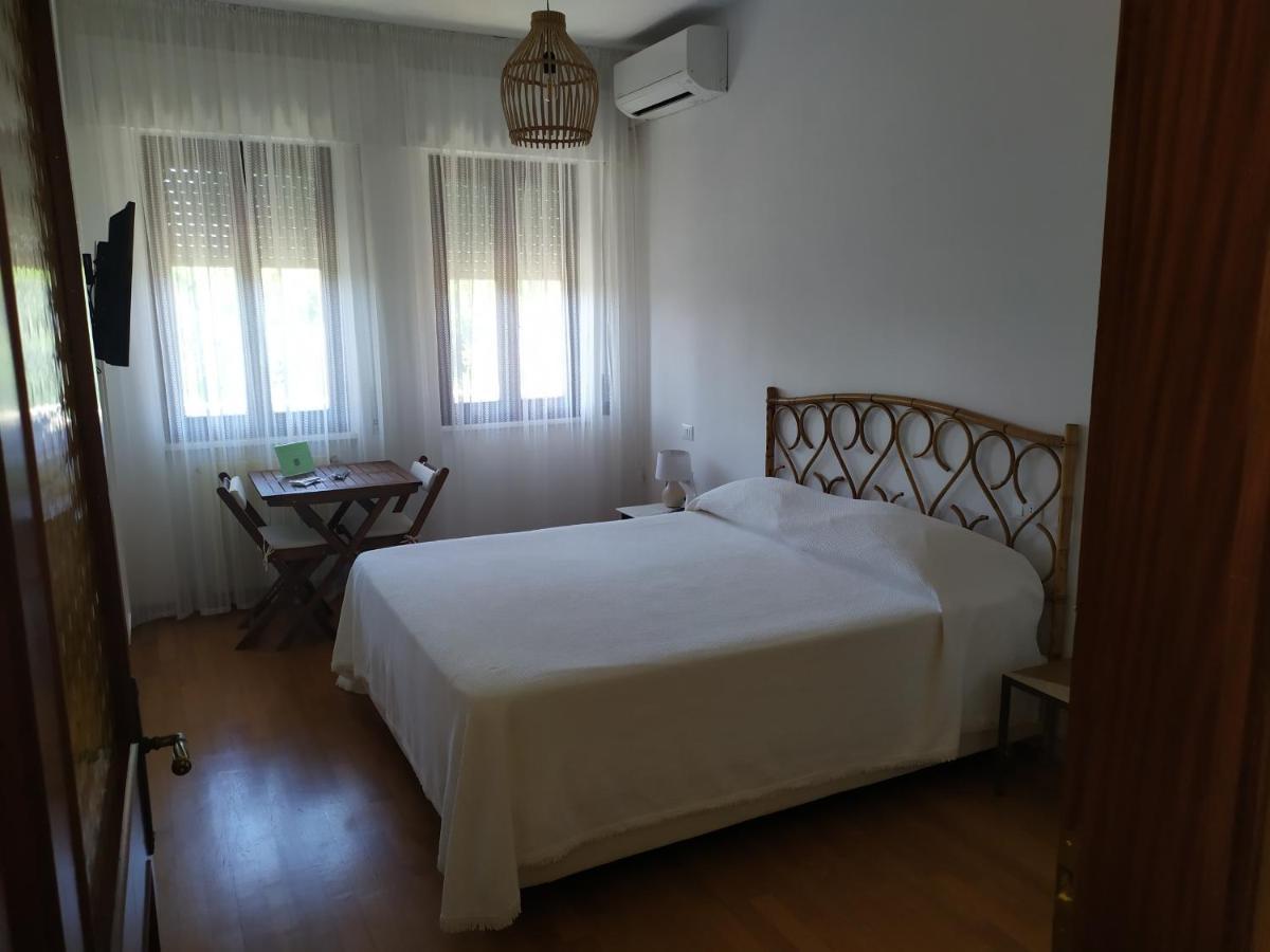B&B Tra Mare E Marmo Marina Di Carrara Buitenkant foto