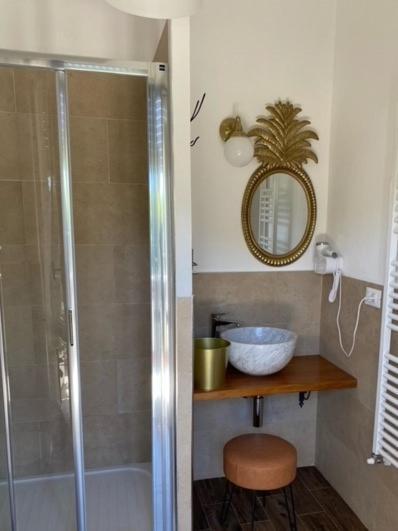 B&B Tra Mare E Marmo Marina Di Carrara Buitenkant foto