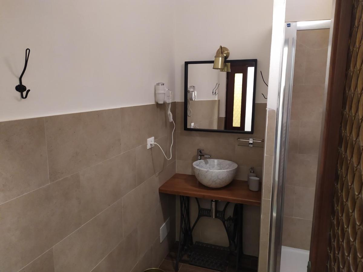 B&B Tra Mare E Marmo Marina Di Carrara Buitenkant foto