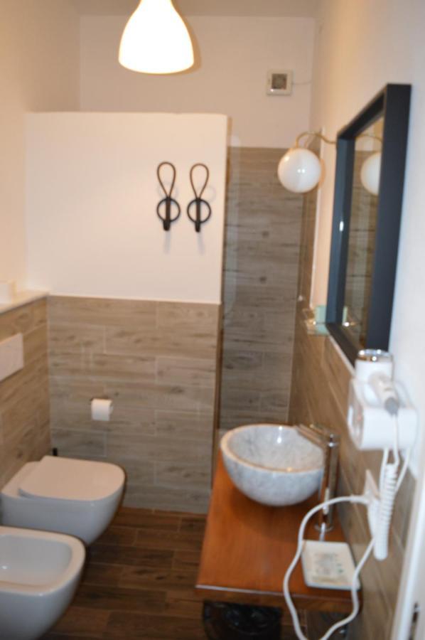 B&B Tra Mare E Marmo Marina Di Carrara Buitenkant foto