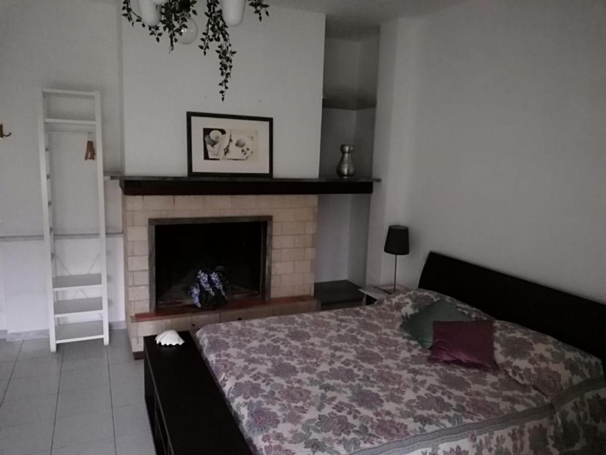 B&B Tra Mare E Marmo Marina Di Carrara Buitenkant foto
